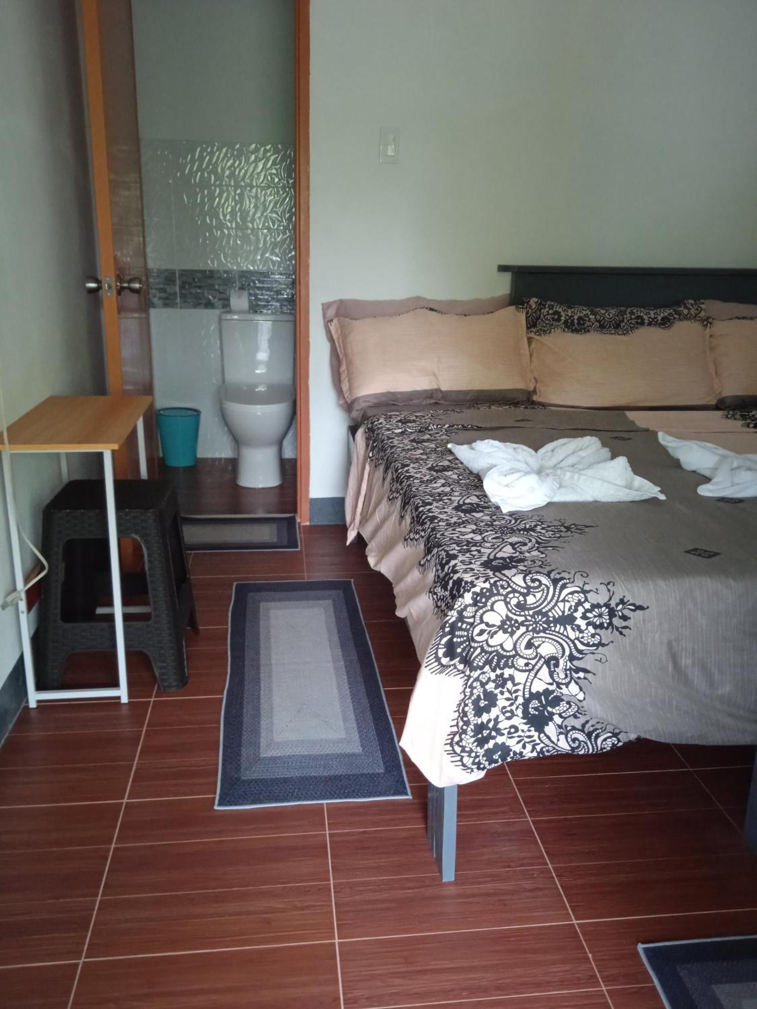 Sarah'S Garden Bnb & Spa Clarin (Bohol) Quarto foto